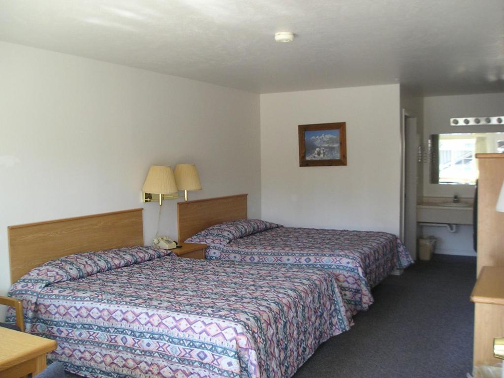 Superior Queen Room with Two Queen Beds