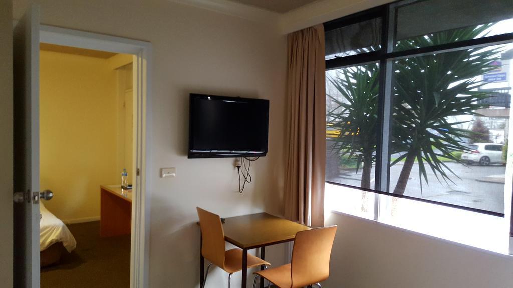 Family Room,682356540:JPEG