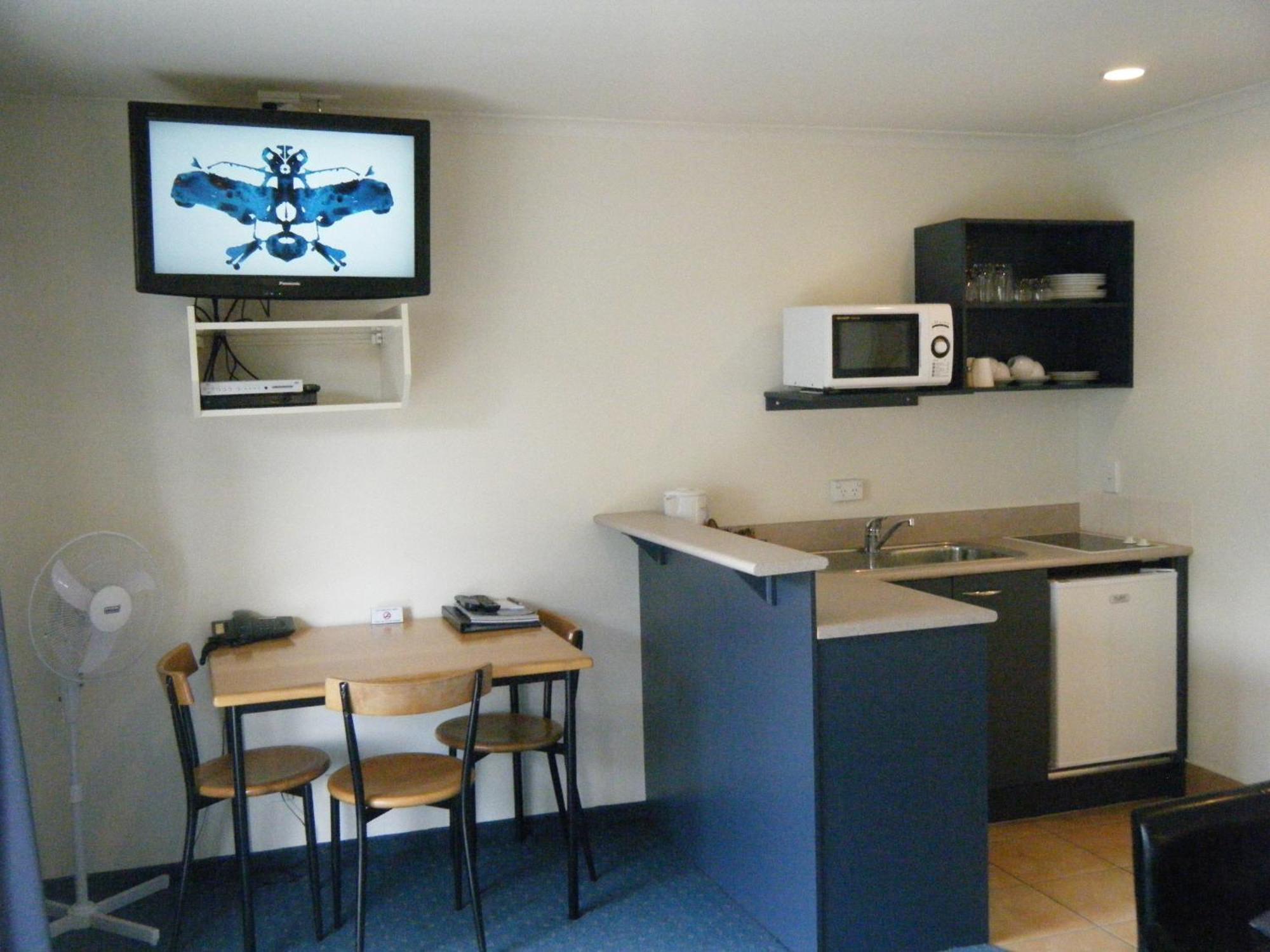 One-Bedroom Suite,724230814:JPEG