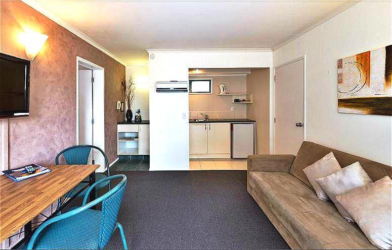 One-Bedroom Apartment,1213238104:JPEG