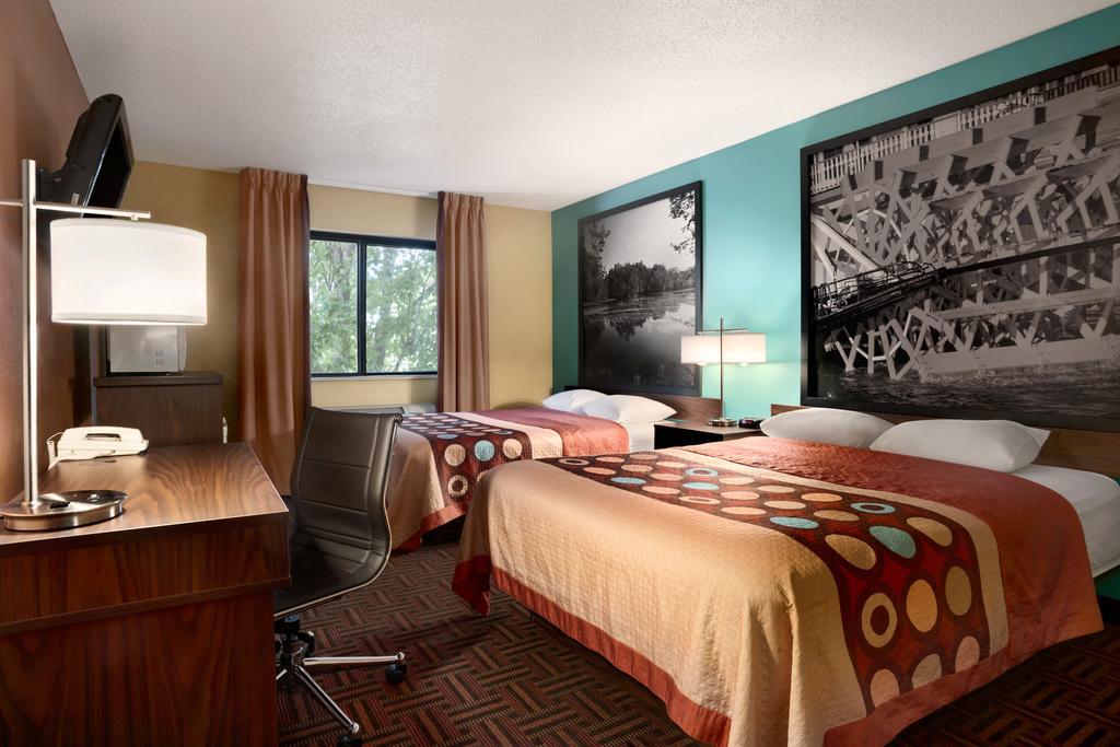 Queen Room with Two Queen Beds - Non-Smoking