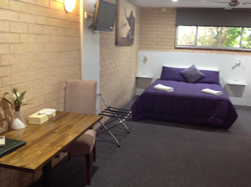 Queen Room,707134330:JPEG