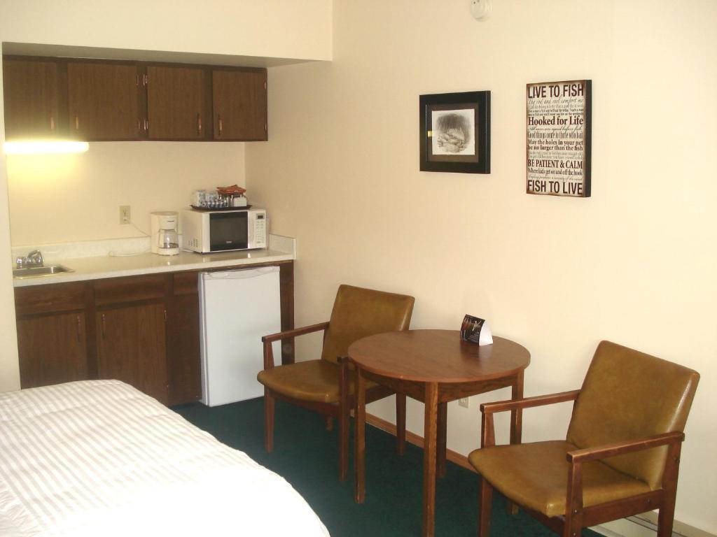 Single Room - No Air Conditioning