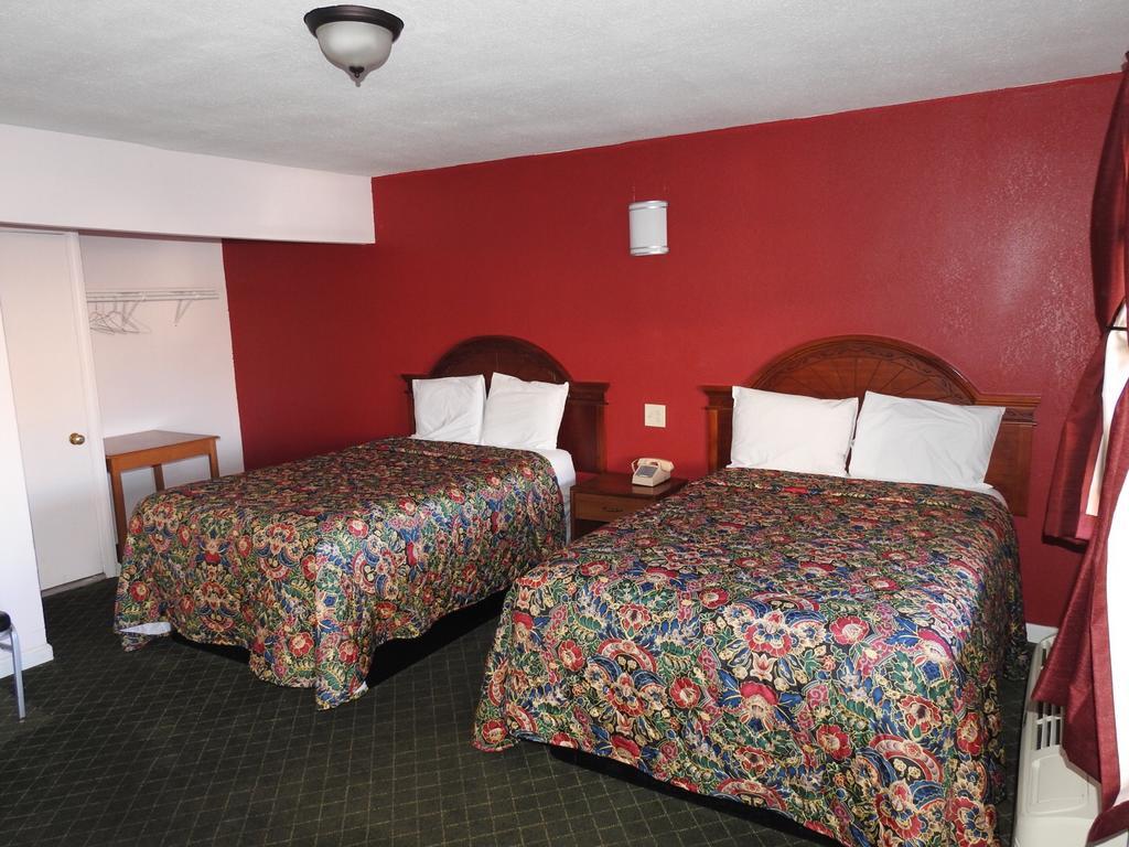 Standard Double Room With Two Beds -  Non-smoking