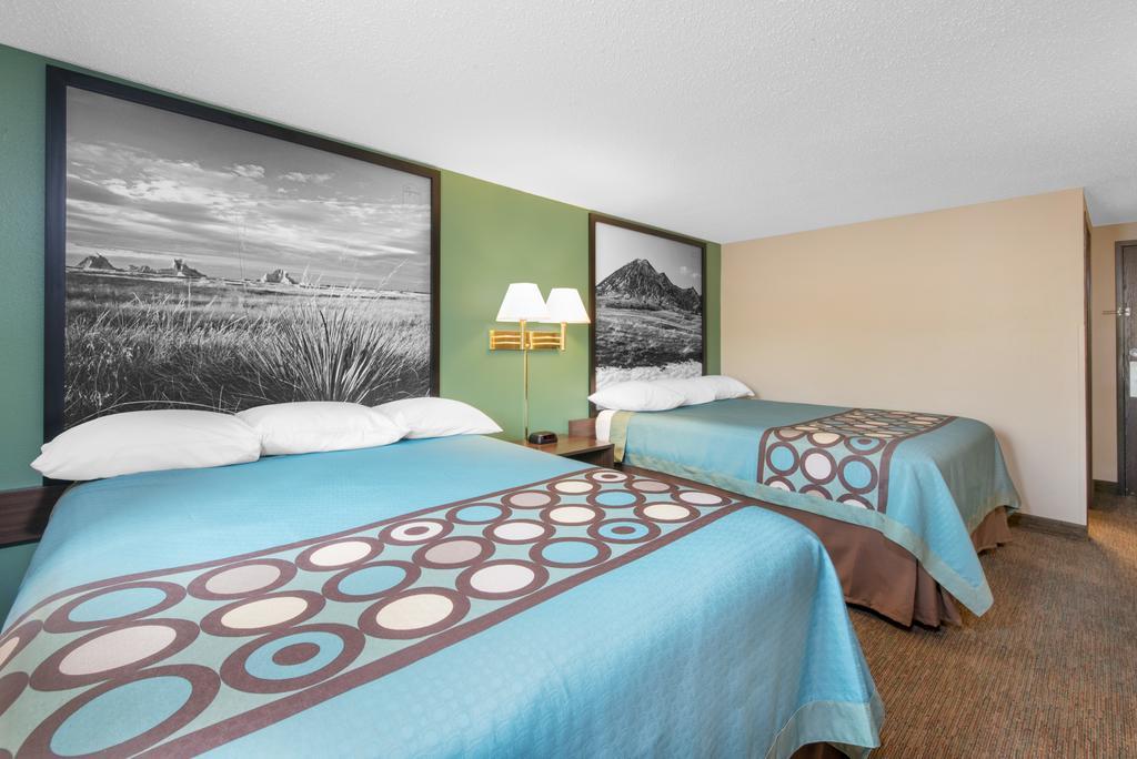 Queen Room with Two Queen Beds - Non-Smoking