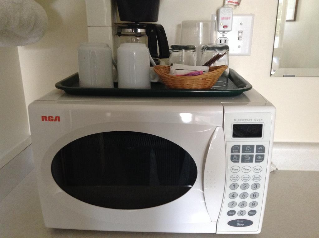 Queen Room with Two Queen Beds,396768699:JPEG