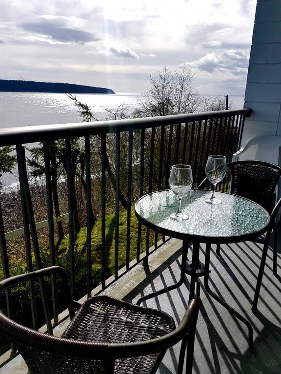 Oceanfront King Room with Private Balcony 2nd Floor