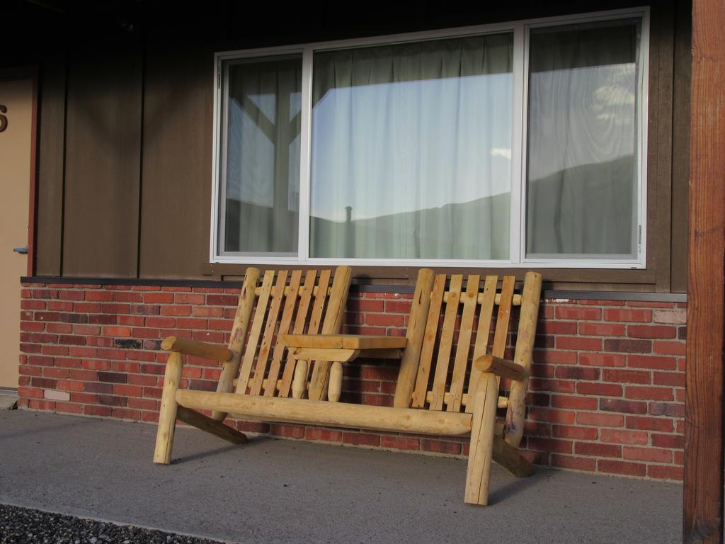 Deluxe Triple Room - NOT Pet Friendly