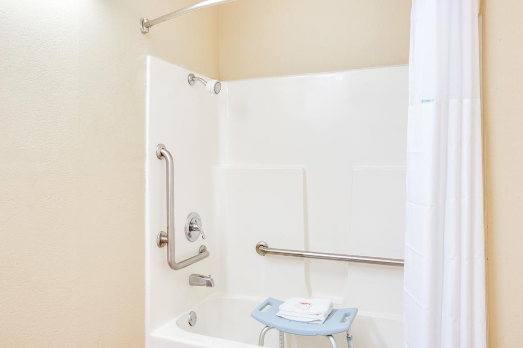Double Room - Disability Access - Smoking
