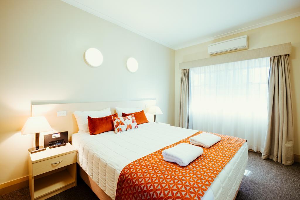 Two-Bedroom Apartment,697665417:JPEG