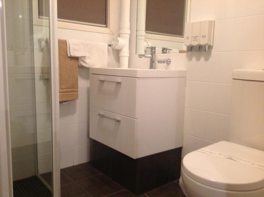 Deluxe Double or Twin Room with Pool View,657855219:JPEG