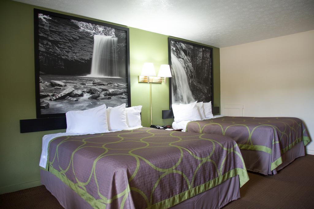 Double Room with Two Double Beds - Smoking