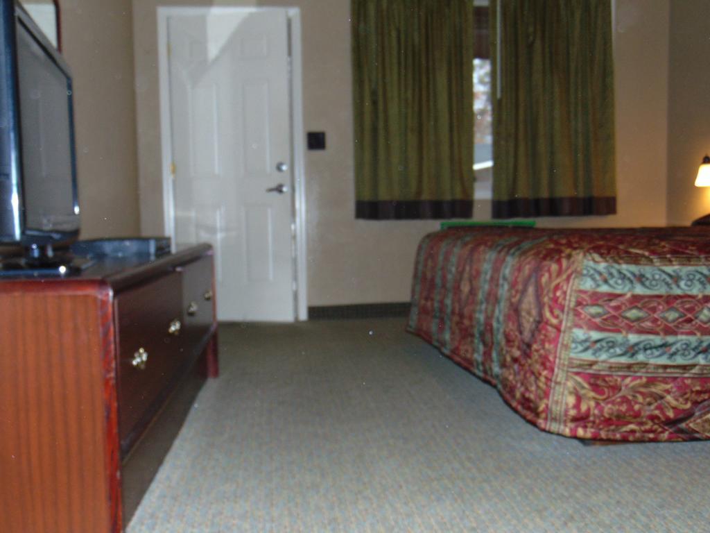 Large Twin Room