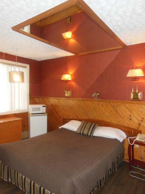 Queen Room,434052567:JPEG