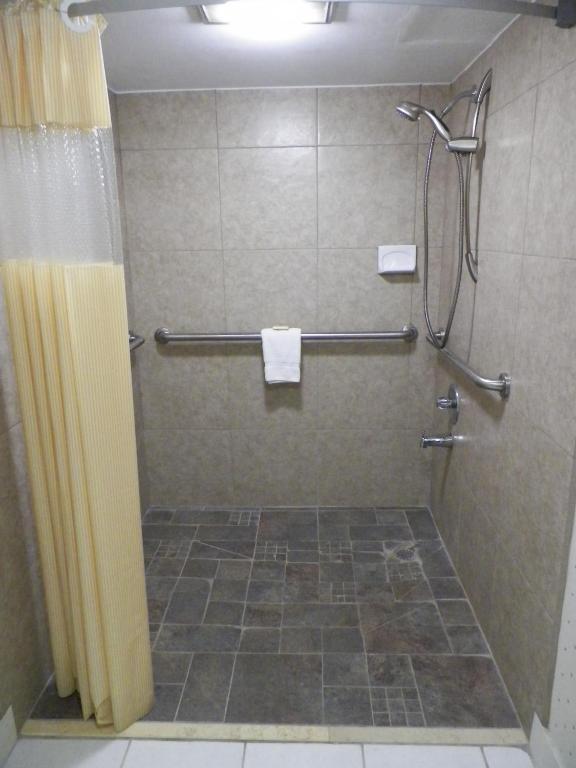 Deluxe King Room - Disability Access/Non-Smoking