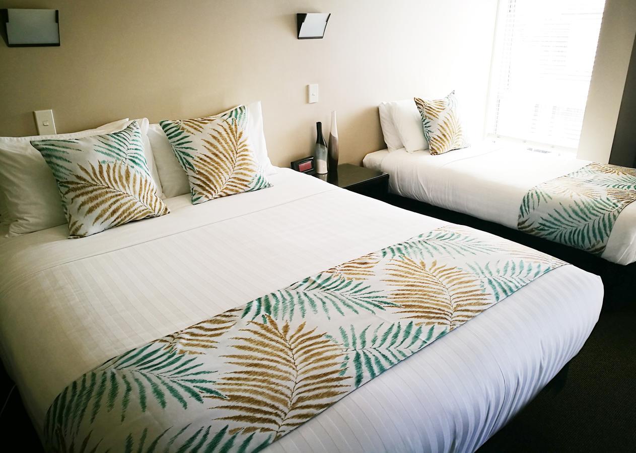 One-Bedroom King Suite,559489863:JPEG