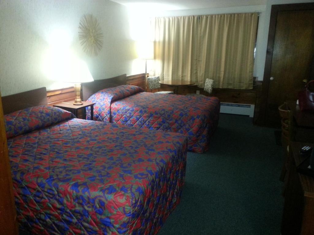 Double Room with Two Double Beds and Kitchenette