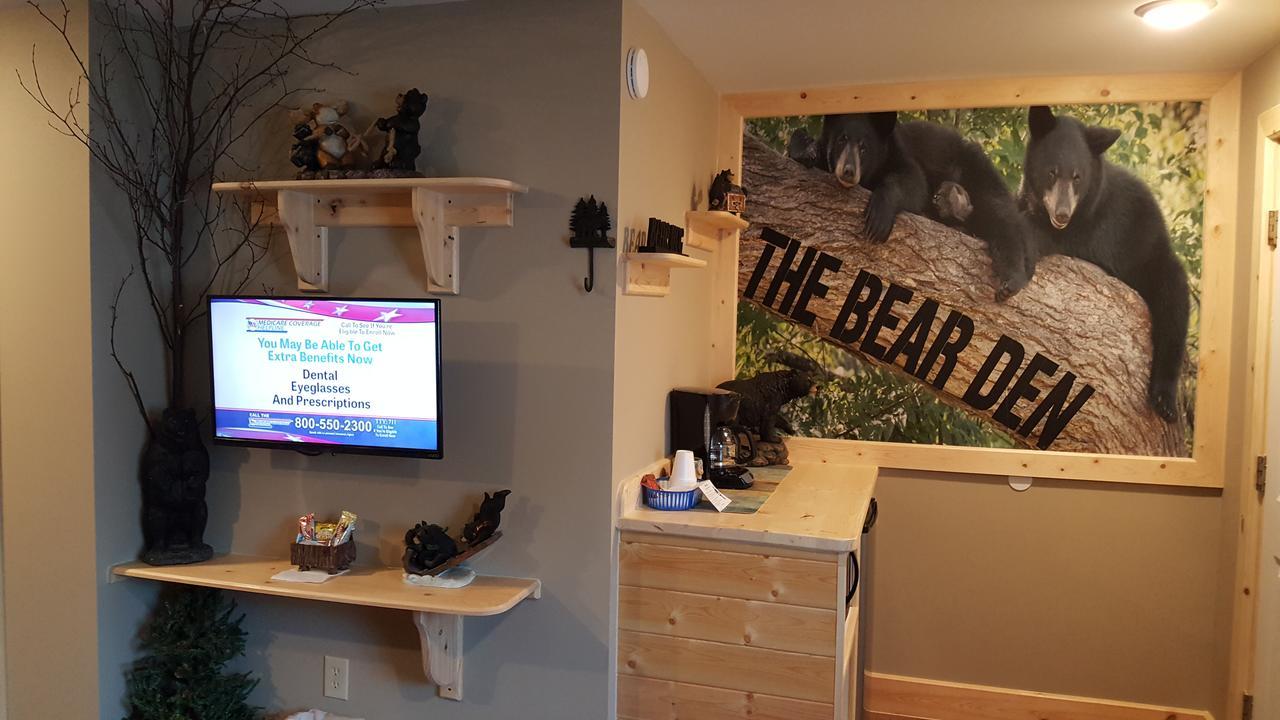 King Suite (The Bear Den)