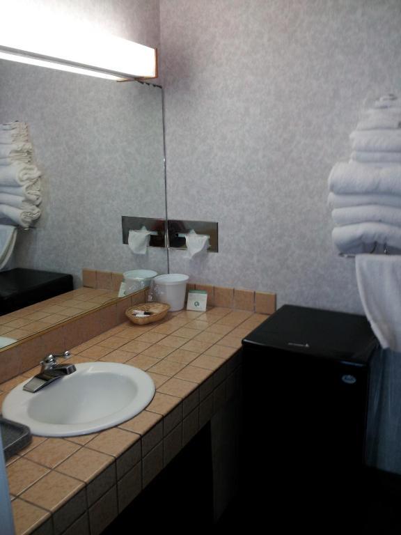 King or Queen Room - Non-Smoking,704158855:JPEG