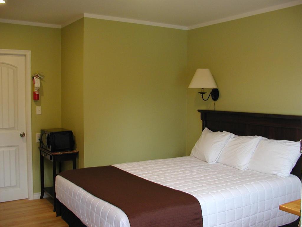 Queen Room,942526322:JPEG