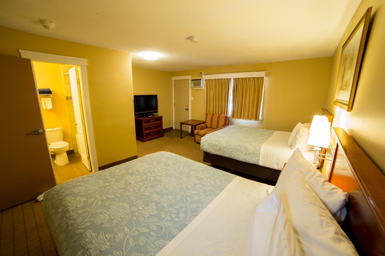 Standard Queen Room with Two Queen Beds