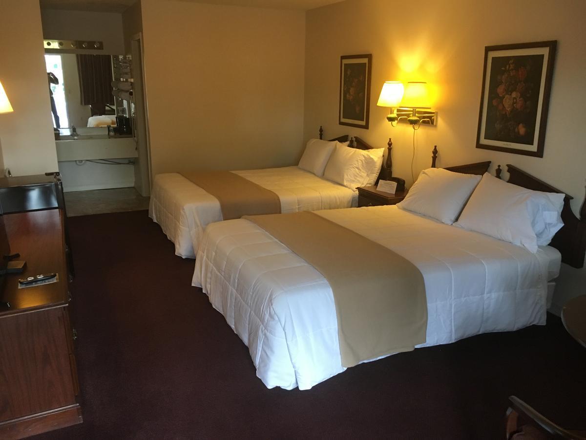 Queen Room with Two Queen Beds