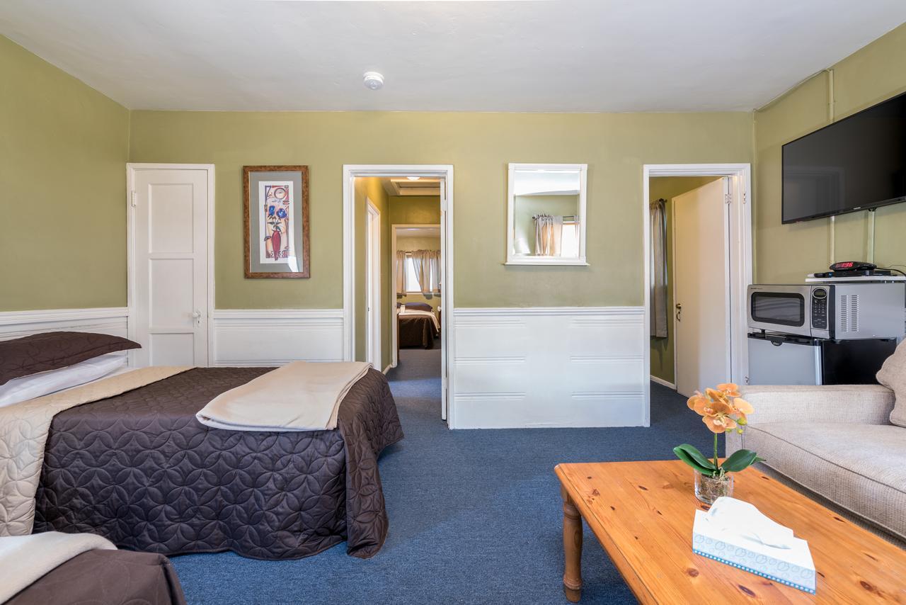 Three-Bedroom Cottage,638560572:JPEG