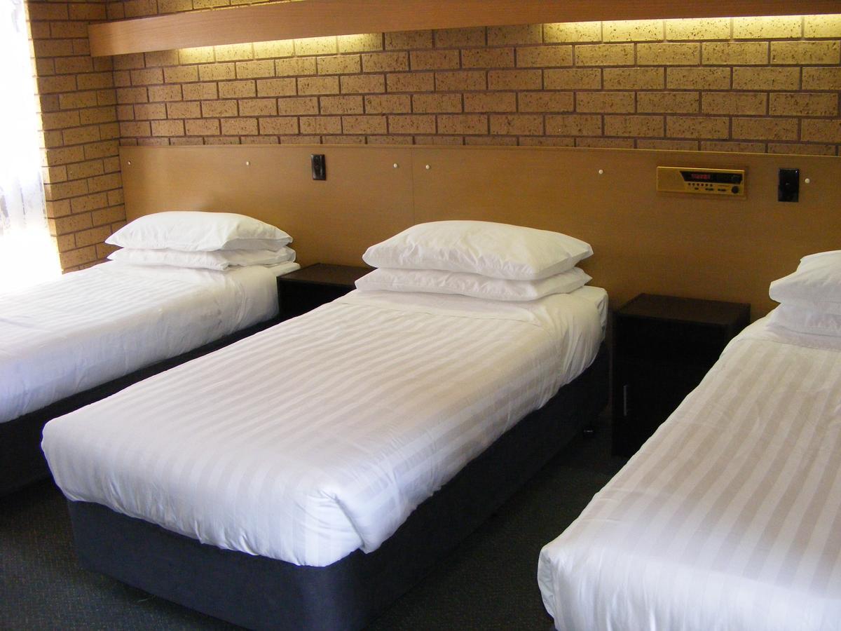 Triple Room,656457072:JPEG