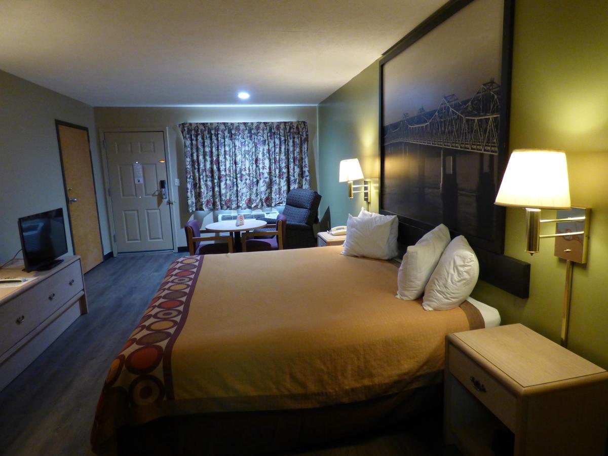 King Room - Mobility Access/Smoking