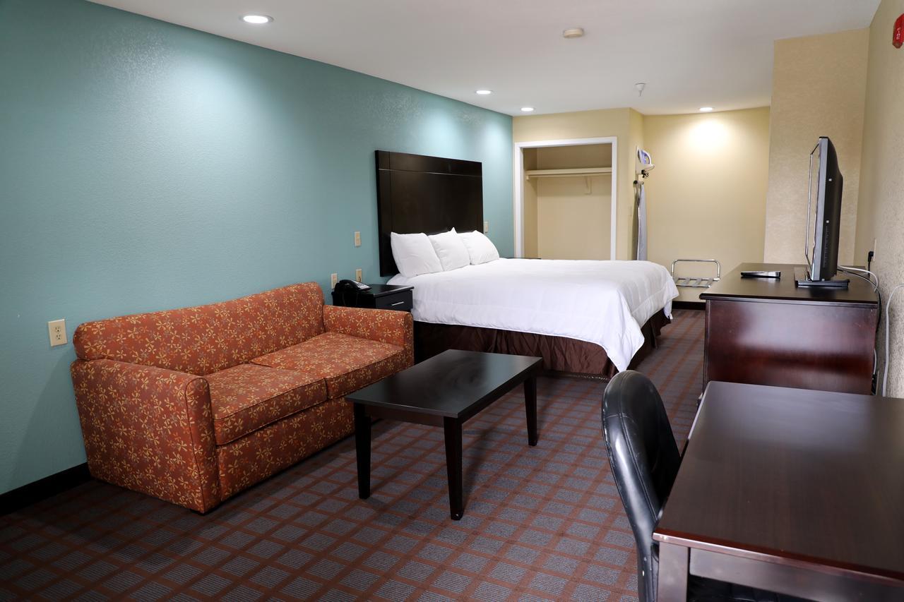 King Room with Sofa Bed