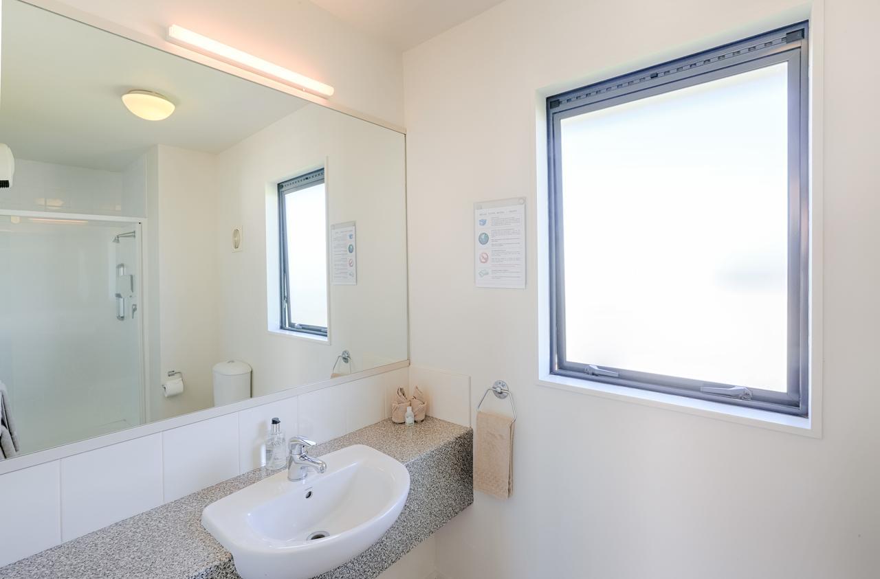 Superior Studio,909559681:JPEG