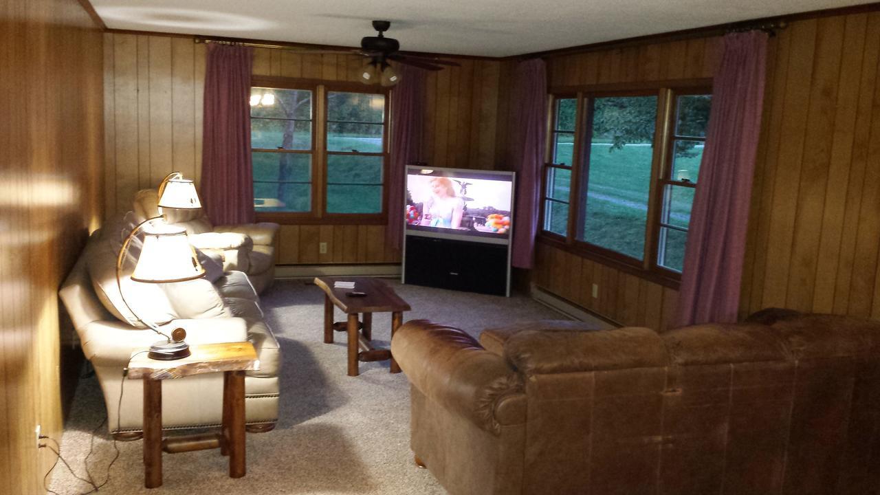 Three Bedroom Two Bathroom Cabin
