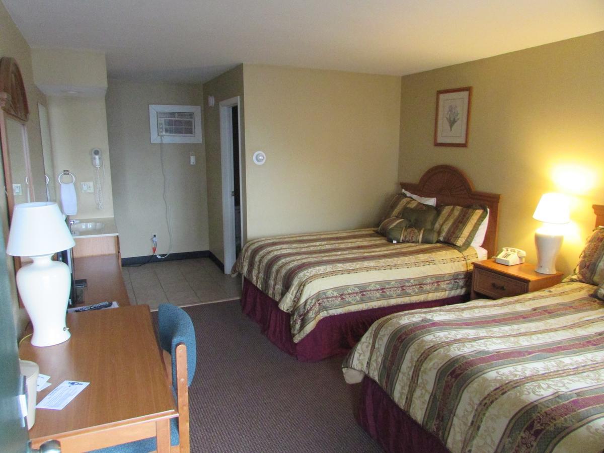 Standard Double Room with Two Double Beds