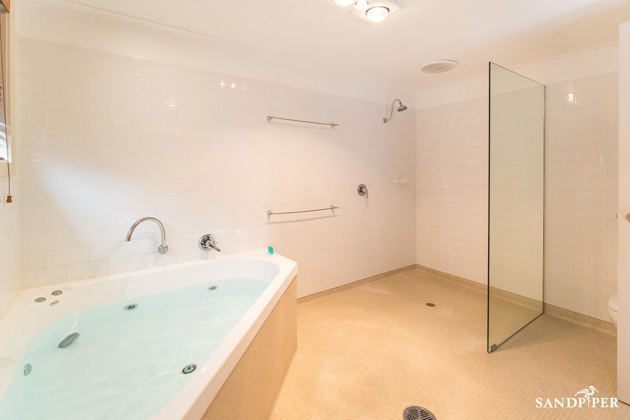 Deluxe King Room with Spa