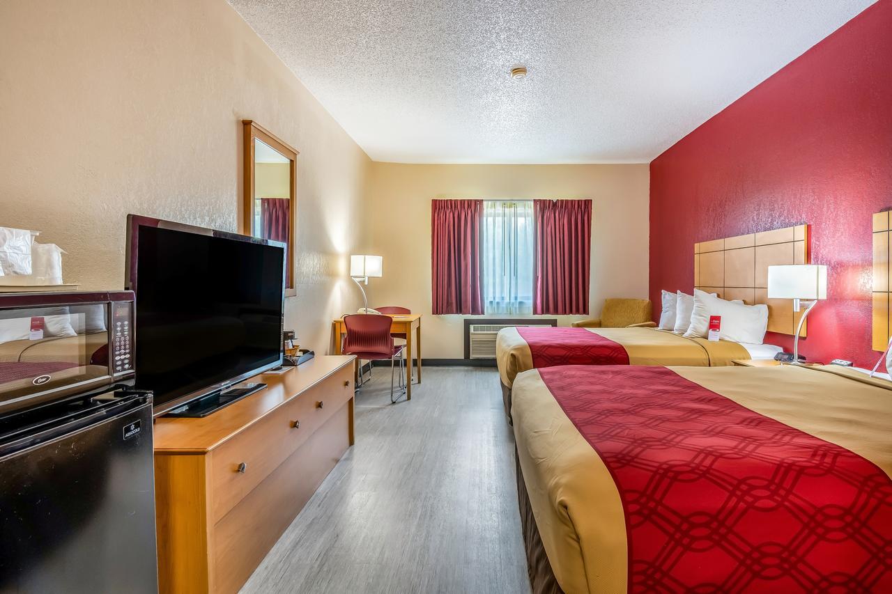 Queen Room with Two Queen Beds - Non-Smoking