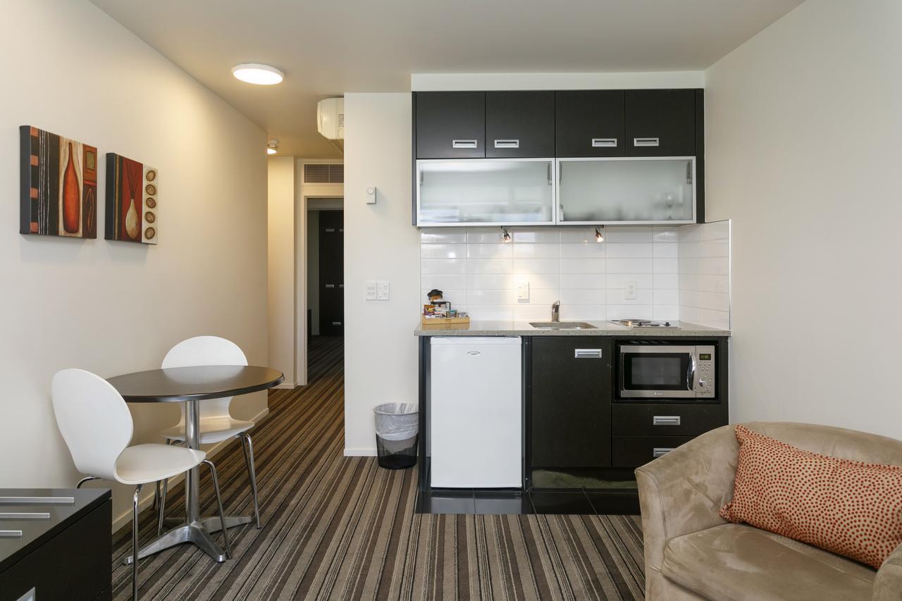 One-Bedroom Apartment with Pool View