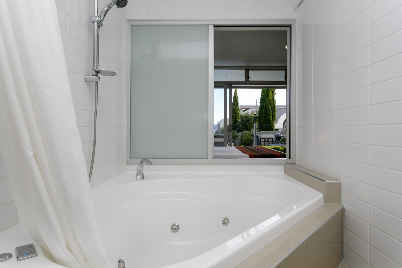 Luxury Studio with Pool View