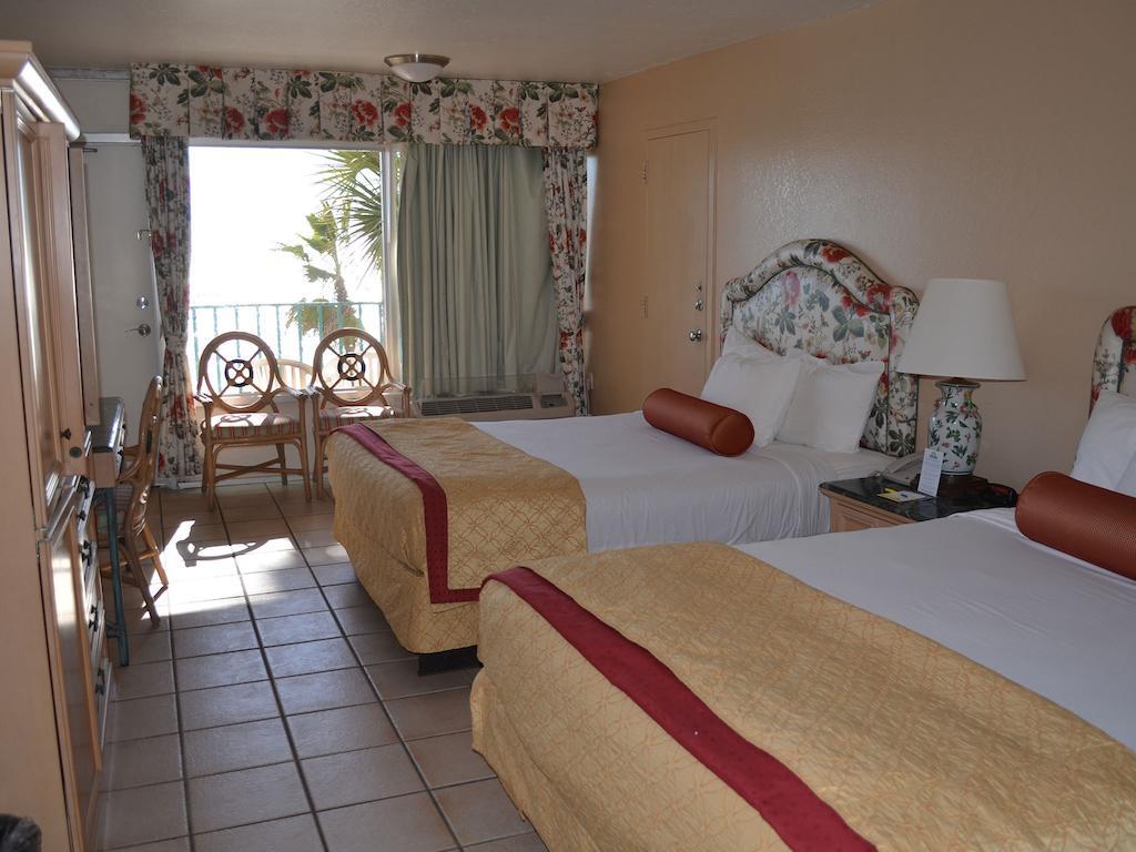 Queen Room with Two Queen Beds and Beach View - Non-Smoking,130560092:JPEG