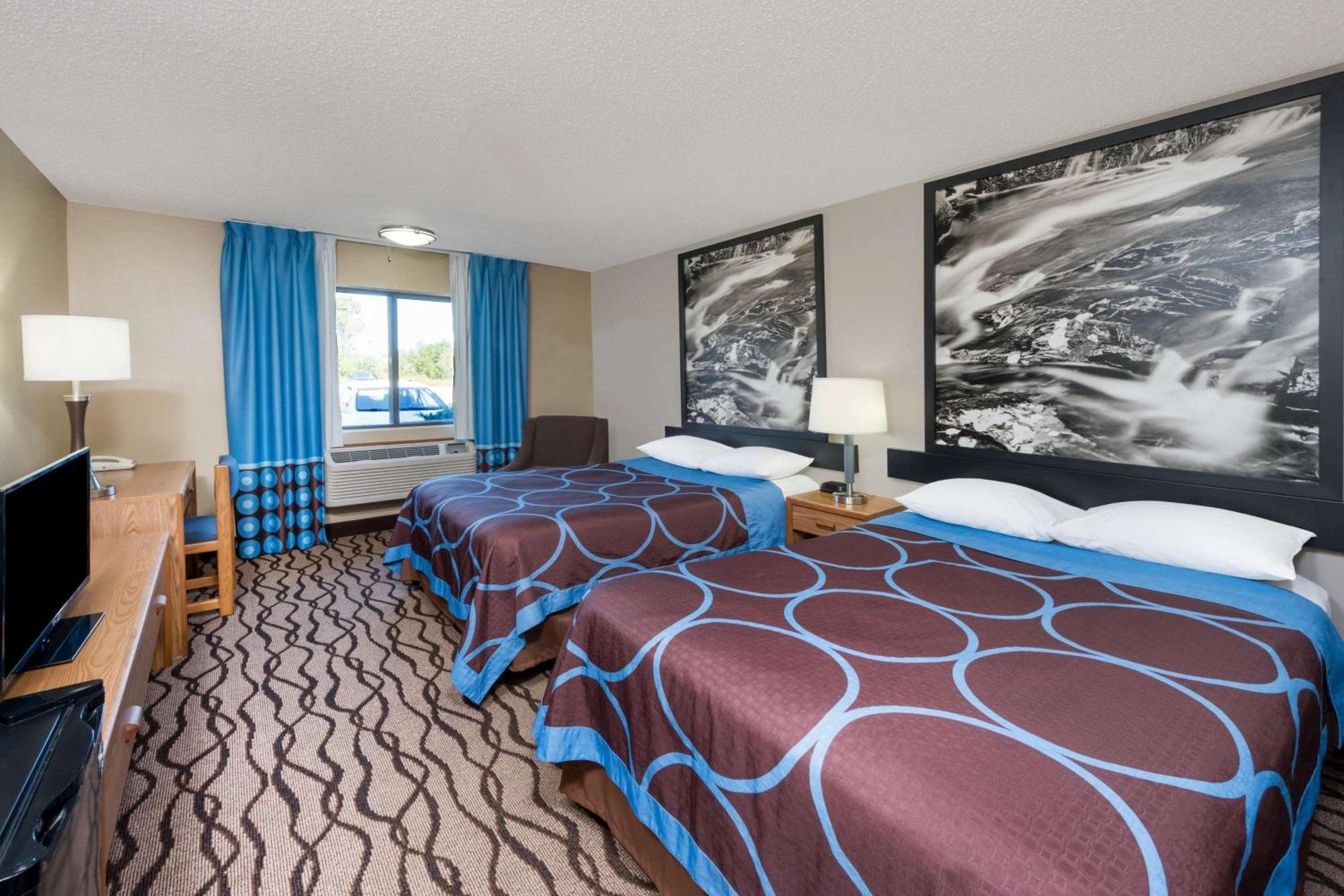 Deluxe Double Room with Two Double Beds - Non-Smoking