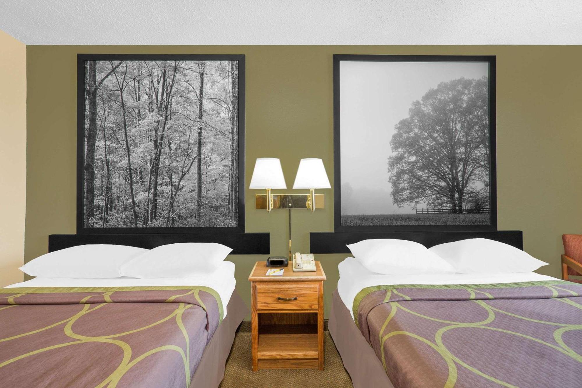Deluxe Double Room with Two Double Beds - Non-Smoking
