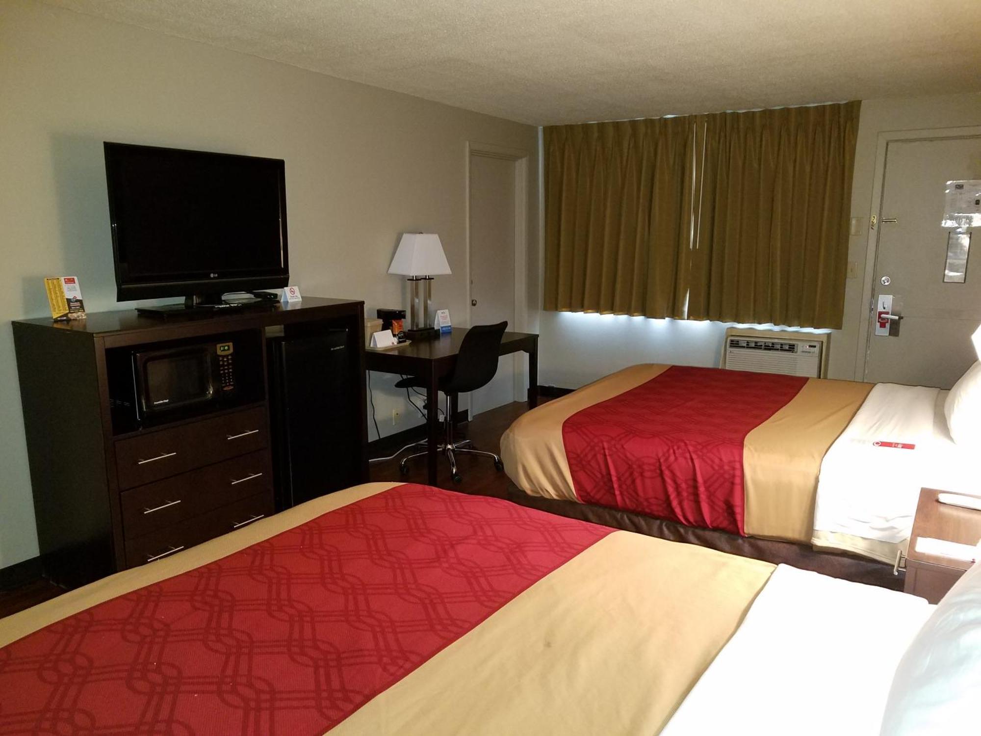 Queen Room with Two Queen Beds - Disability Access