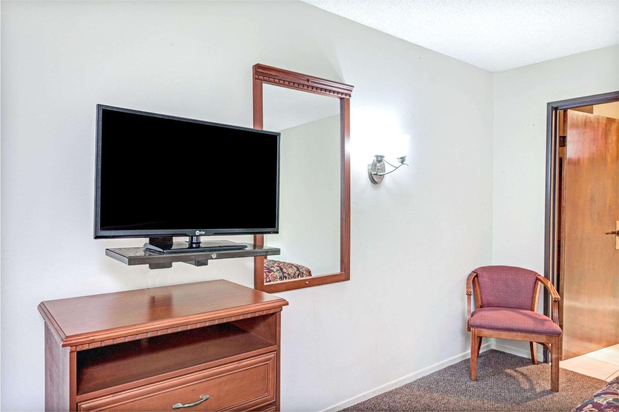 King Room - Non-Smoking
