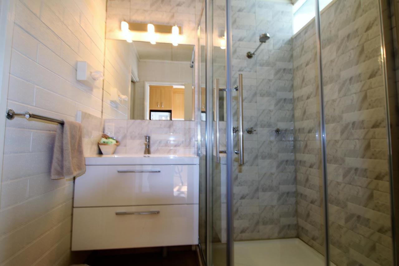 Family Room,695954493:JPEG