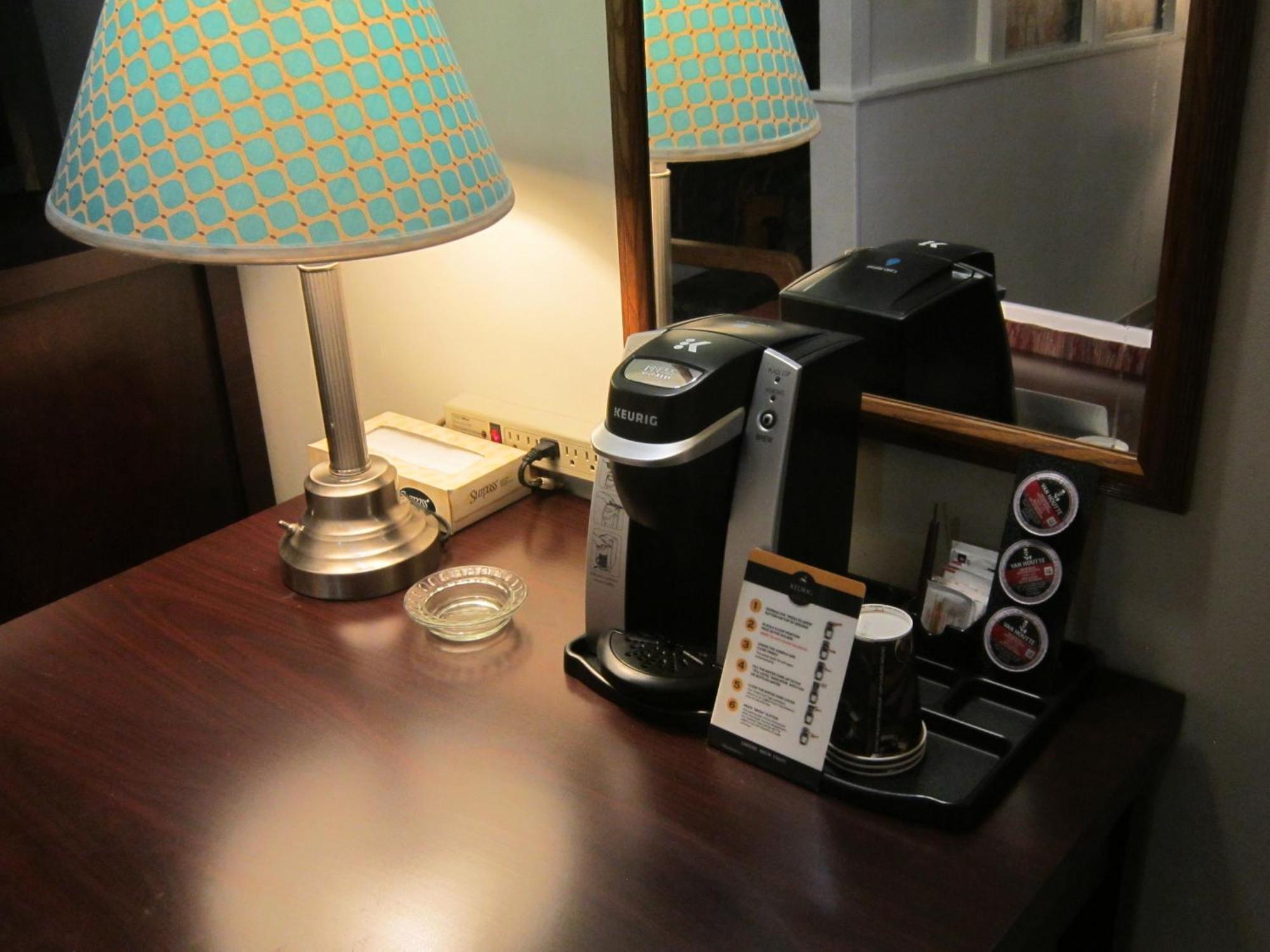 Queen Room with Sofa Bed,895448842:JPEG