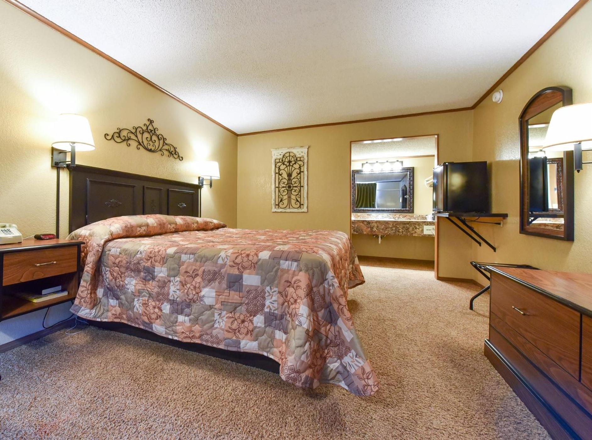 Queen Room