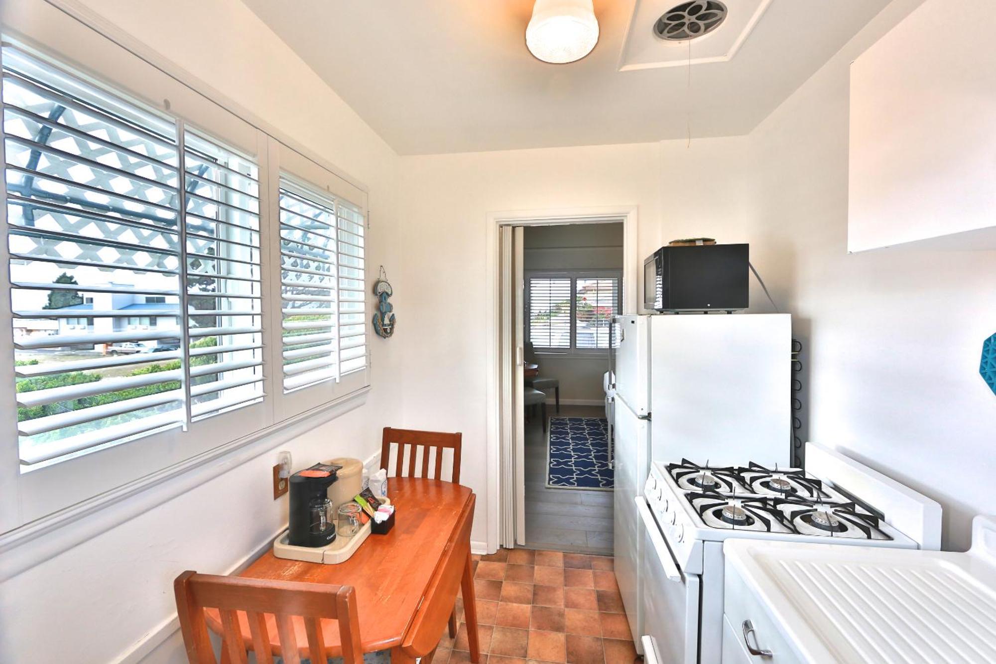 King Room with Partial Ocean View and Kitchenette