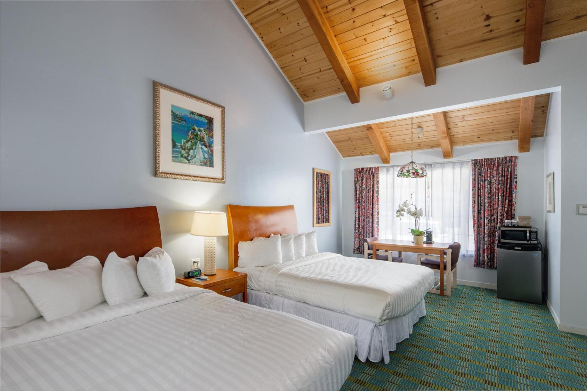 Deluxe Queen Room with Two Queen Beds