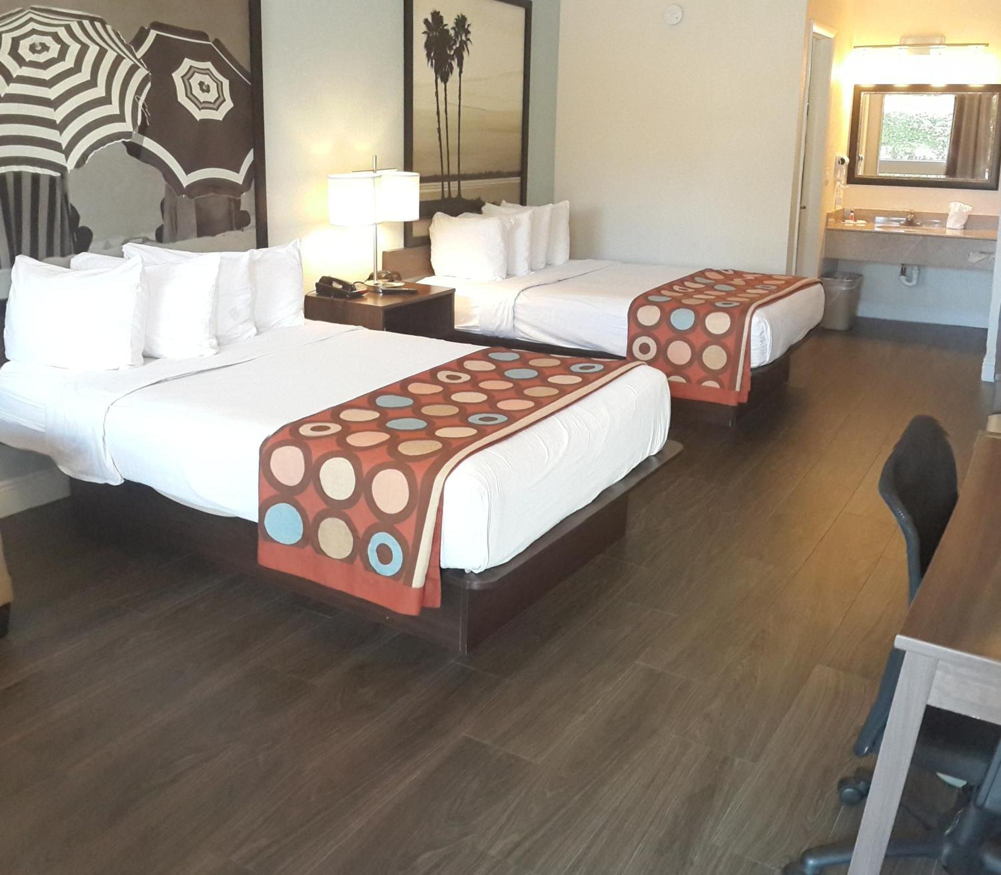 Double Room with Two Double Beds - Non-Smoking