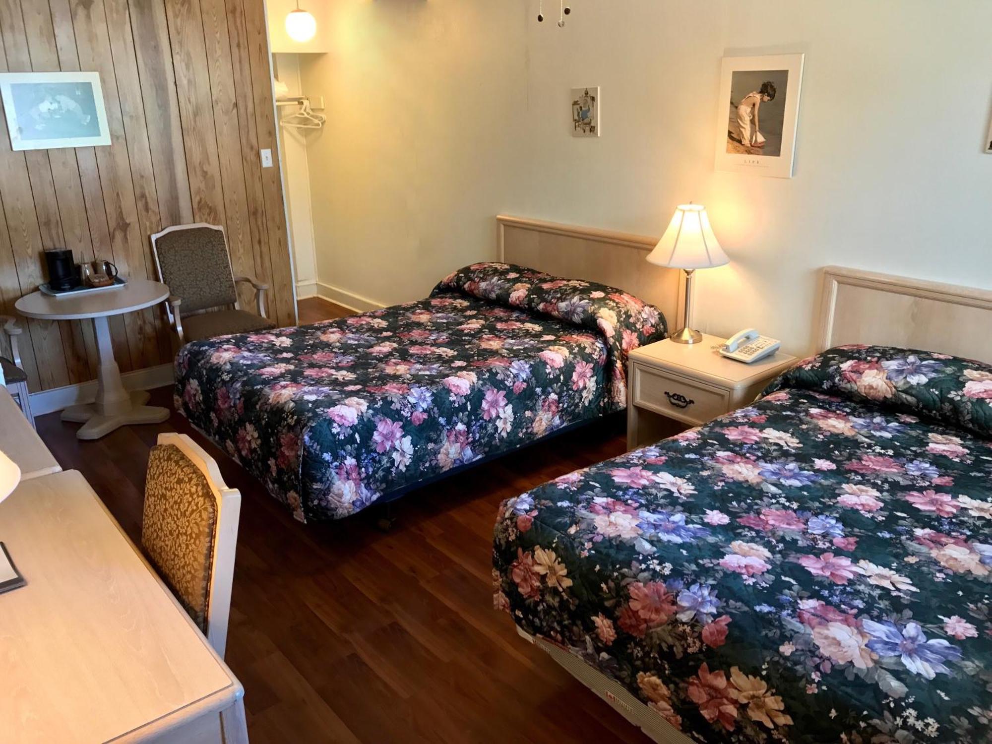 Double Room with Two Double Beds - Non-Smoking