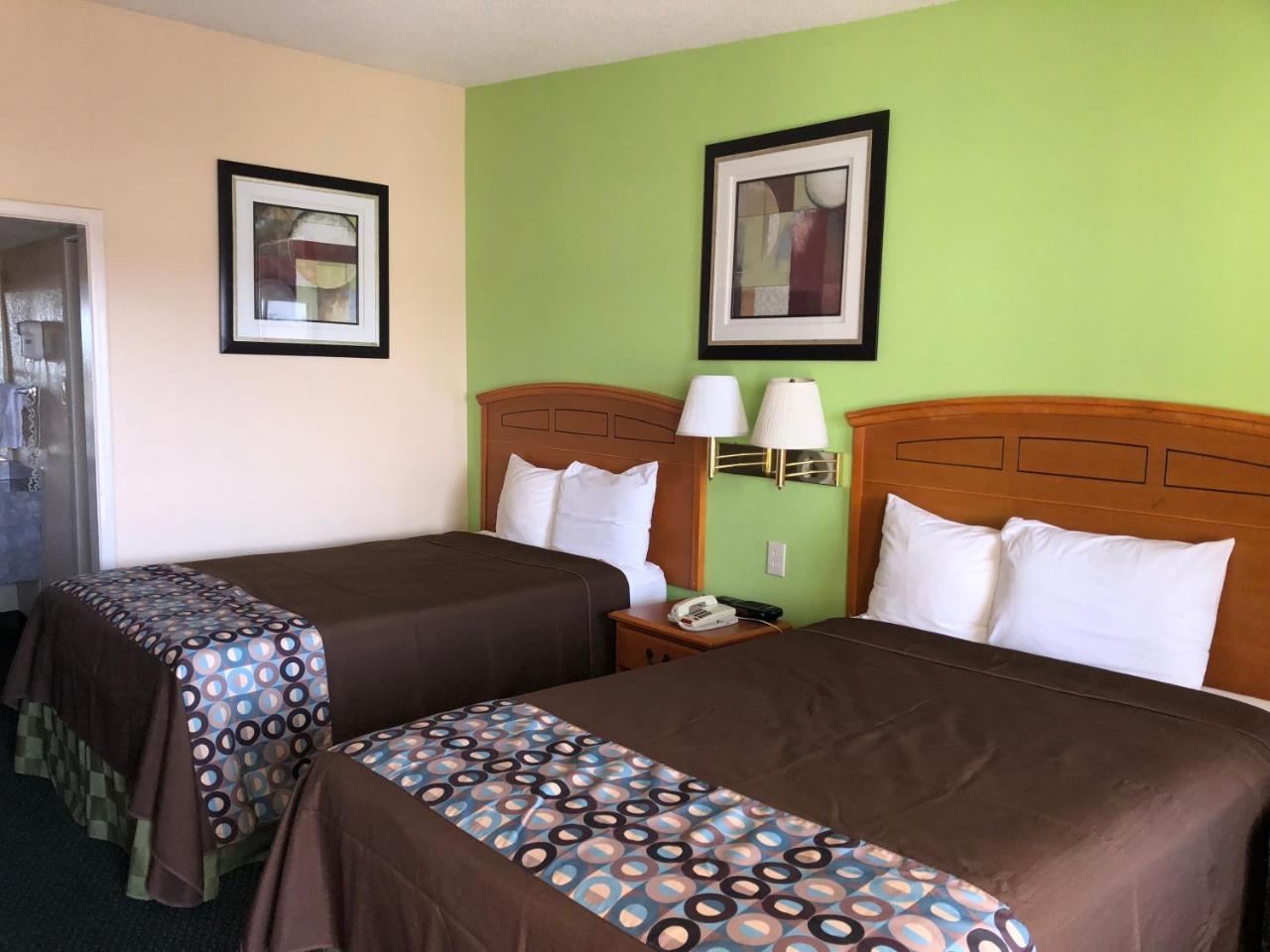 Double Room with Two Double Beds - Smoking